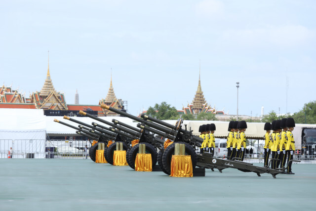 3 เหล่าทัพ ยิงสลุตหลวงเฉลิมพระเกียรติ พระพันปีหลวง