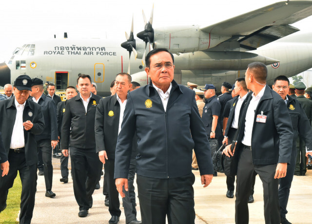 7 พรรคฝ่ายค้านจับตาพล.อ.ประยุทธ์ ตอบปมถวายสัตย์พรุ่งนี้