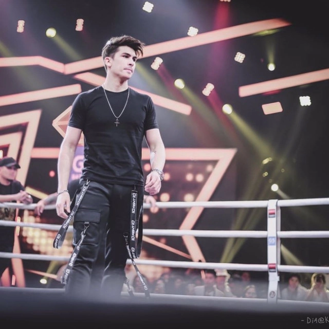 "อองตวน" อัดคลิปขอโทษ ดราม่าท้า 3 รุม 1 แค่พูดตลก ตอนนี้ไม่ได้เป็นนักมวยแล้ว