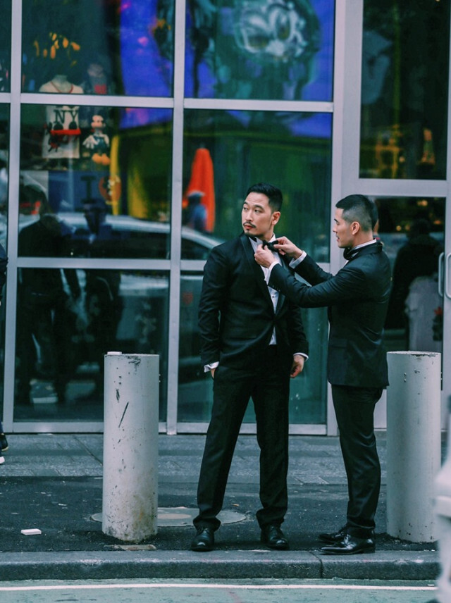"วู้ดดี้" โพสต์จูบกลาง Times Square หวัง พรบ.คู่รัก LGBT ในไทย
