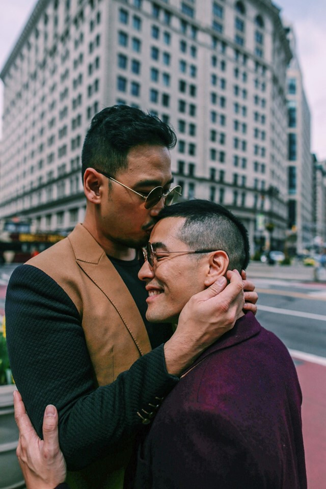 "วู้ดดี้" โพสต์จูบกลาง Times Square หวัง พรบ.คู่รัก LGBT ในไทย