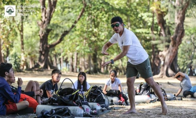 สื่อนอก ตีข่าว! "อเล็กซ์" ผู้สร้างแรงบันดาลใจให้เยาวชน อนุรักษ์สิ่งแวดล้อม