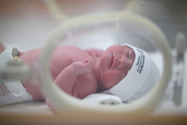 คลอดแล้วจ้า! น้องเดมี่ ดีน ลูกสาวแม่ลีเดีย คุณพ่อแมทธิว
