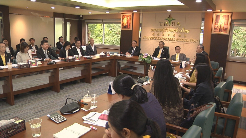 ภัยแล้ง 'ฉุด' อุตสาหกรรมข้าวสูญ 5 หมื่นล้าน ภัยแล้ง 'ฉุด' อุตสาหกรรมข้าวสูญ 5 หมื่นล้าน