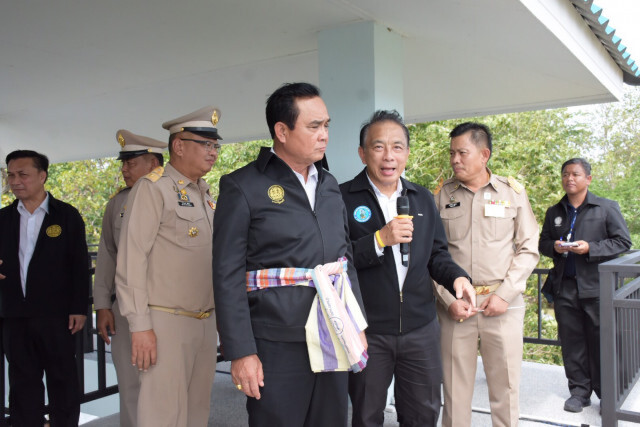 นายกฯ ติดตามแก้ภัยแล้งชื่นชมผู้อุทิศที่ดินขุดคลอง