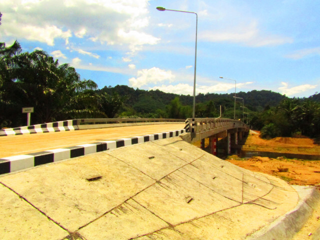 เสร็จแล้ว!! สะพานประชารัฐร่วมใจ อ.กะปง จ.พังงา