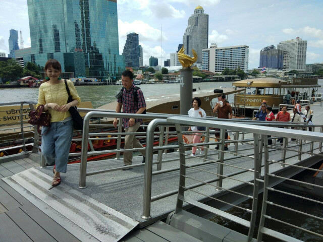 สุดยอดท่าเรืออารยสถาปัตย์เพื่อคนทั้งมวล ที่ "ไอคอนสยาม" สะดวก ทันสมัย ถูกใจคนทุกวัย