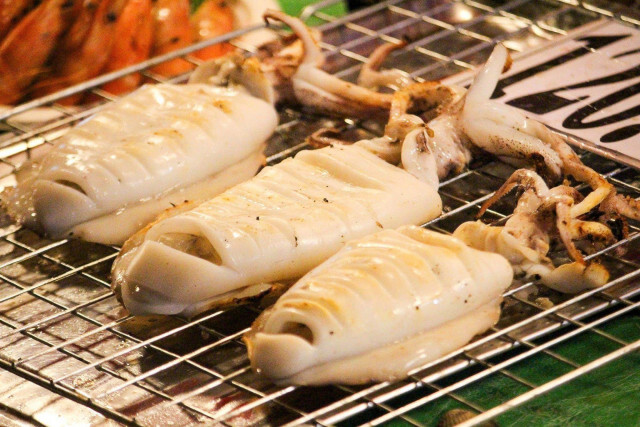 ททท.สำนักงานเพชรบุรี ขอเชิญทุกท่านร่วมกิจกรรม "ตกหมึก"