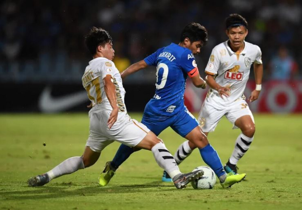 "เชียงราย" บุกเชือด "ฉลามชล" 2-0