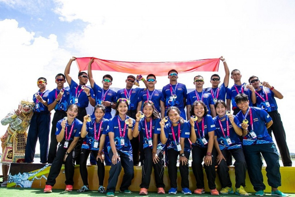 "เรือยาวมังกรชิงแชมป์โลกครั้งที่ 14" ทัพเรือไทยวันเดียวโกย 18 ทอง