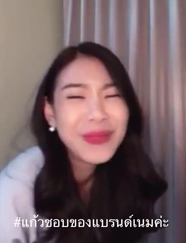 เค้กBNK48 สวนดราม่าทันควัน!! สวมหมวกแบรนด์เนมปลอม