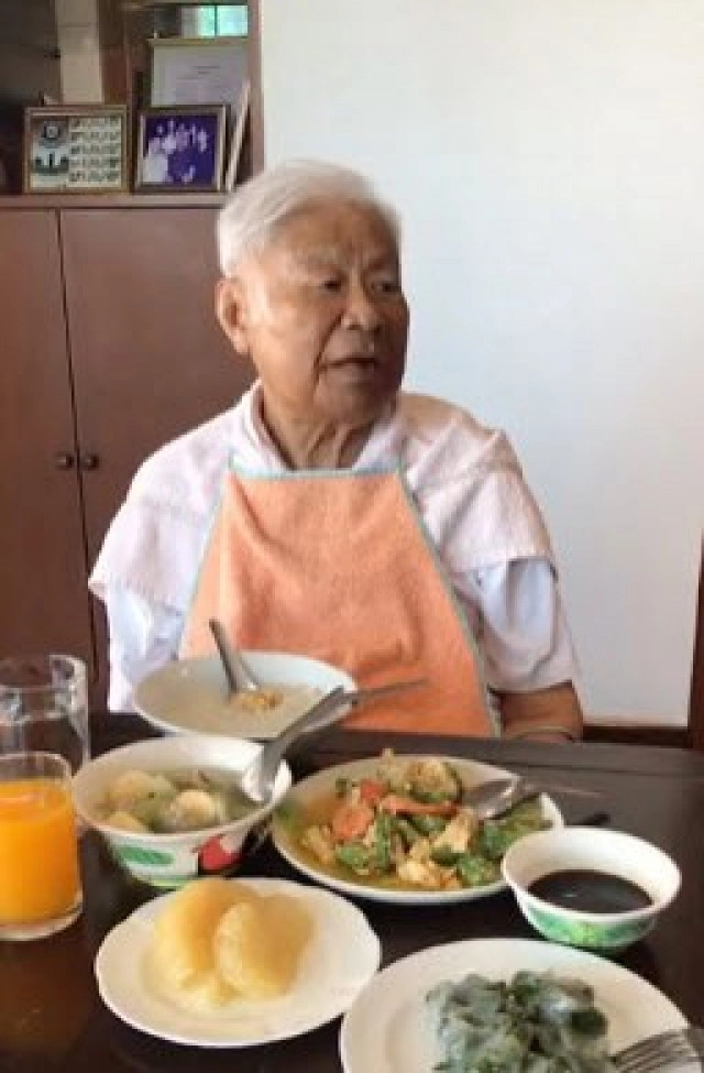 ตามรอย 8 ร้านโปรดของ "ม.ร.ว.ถนัดศรี สวัสดิวัตน์"