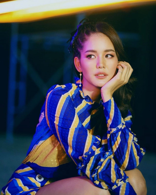 ชาวเน็ตแห่เมนท์! เชียร์ "โบว์ เมลดา" ช่วยดามใจ "พีช พชร"