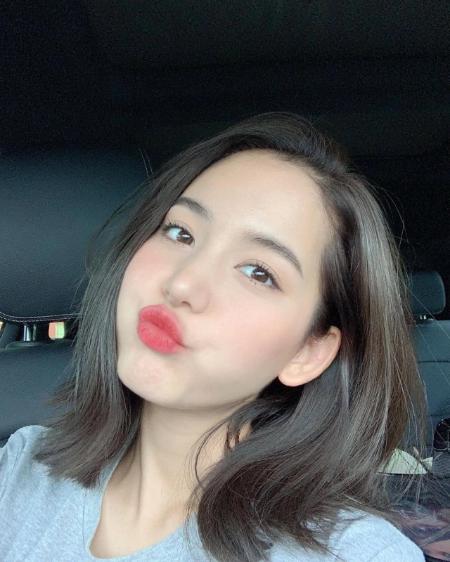 ชาวเน็ตแห่เมนท์! เชียร์ "โบว์ เมลดา" ช่วยดามใจ "พีช พชร"