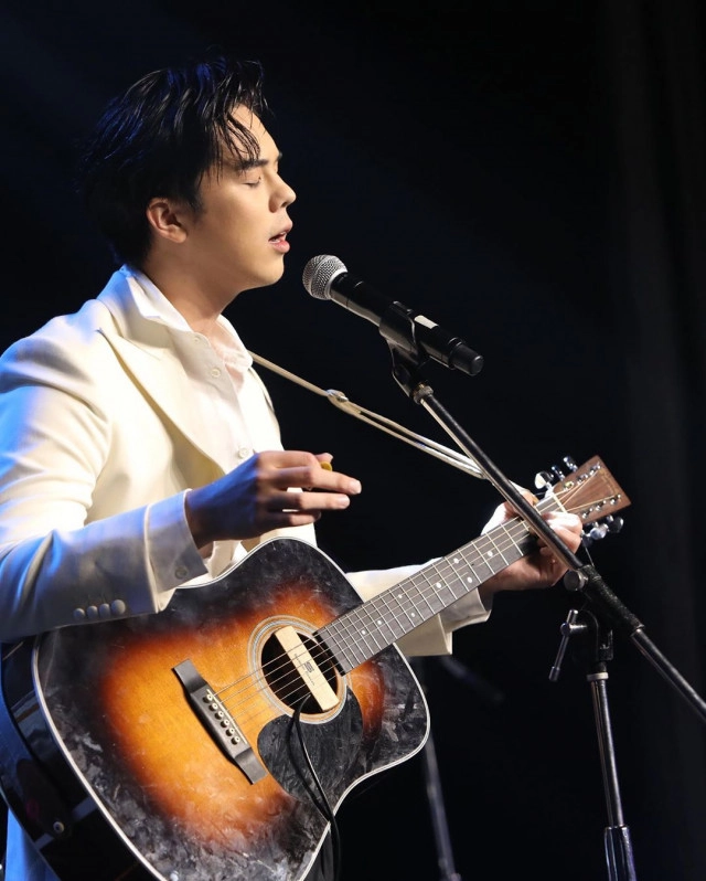 ชาวเน็ตแห่เมนท์! เชียร์ "โบว์ เมลดา" ช่วยดามใจ "พีช พชร"