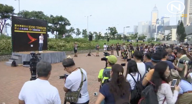 ประท้วงคาเธ่ย์ ไล่ออกพนักงานร่วมชุมนุมต่อต้านรัฐบาล