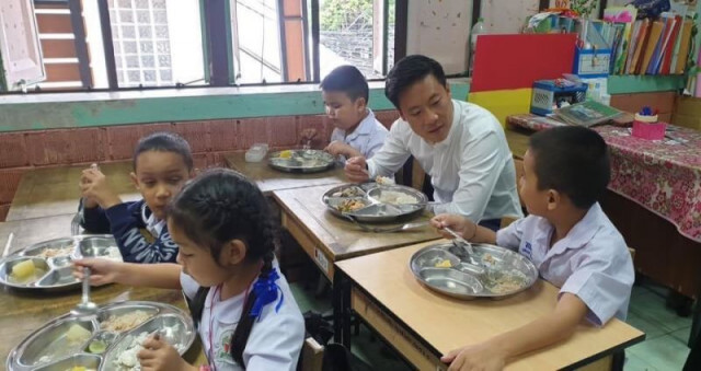 "อาหารกลางวันเด็ก"เรื่องของคนตัวเล็กที่ยิ่งใหญ่