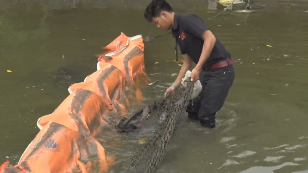 ขยะต้องหมดโลก ! "ทช." เปิดตัว "ทุ่นดักขยะ" ก่อนลงทะเล