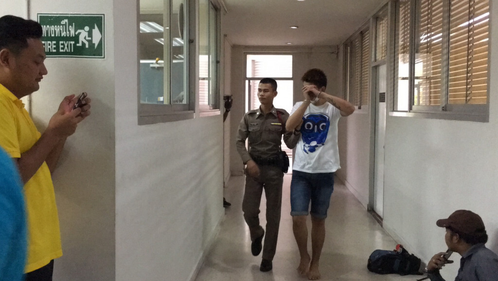 จับแยกสอบเครียด 3 หม่องโหดฆ่ากุ๊กชาวจีนก่อนทำแผนที่เกิดเหตุ จับแยกสอบเครียด 3 หม่องโหดฆ่ากุ๊กชาวจีนก่อนทำแผนที่เกิดเหตุ