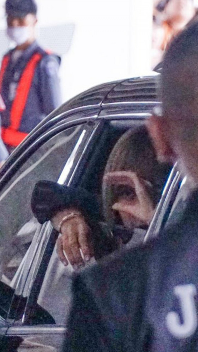 "ลิซ่า" ถึงไทยแล้ว! แฟน ๆ ยินดีต้อนรับกลับบ้าน #LisaHomeComing