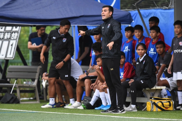 "แข้งไทย" เฉือน "บาร์ซ่า" ลิ่ว 8 ทีมฟุตบอล "U-12" ที่ญี่ปุ่น