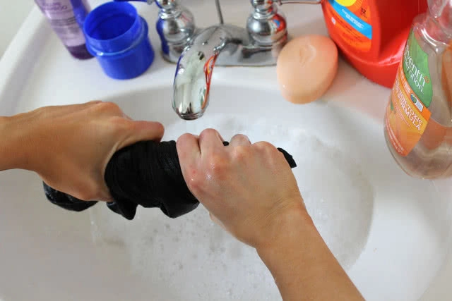 ซักผ้าหน้าฝน....ทำไงไม่ให้มีกลิ่นอับ