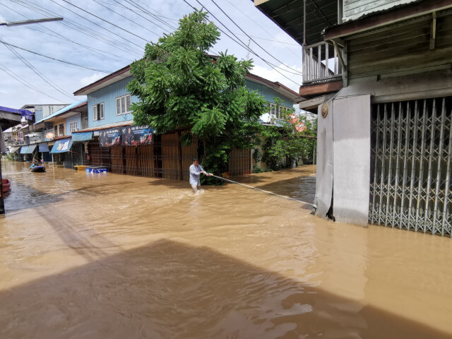 พิจิตรเลิกแล้ง! ​ท่วมหนัก​ 3​ อำเภอ​ น้ำพัดคนหาย​ 3​ ราย​ ข้าวจมน้ำ​ 4​ พันไร่