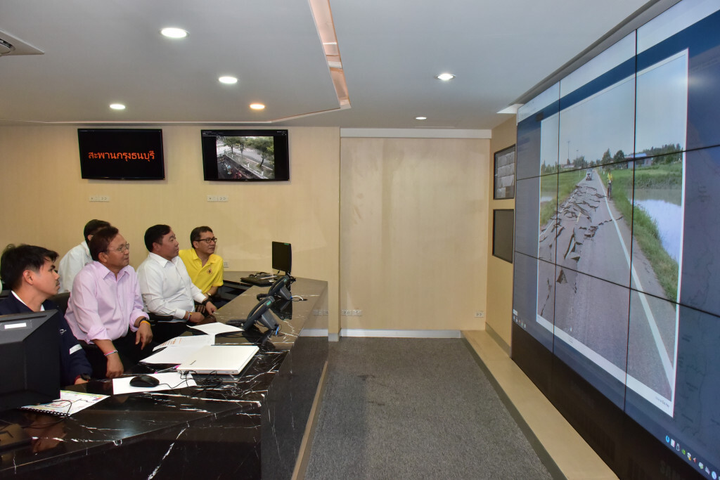 ทางหลวงชนบทเตรียมพร้อมช่วยเหลือผู้ประสบภัยน้ำท่วม ทางหลวงชนบทเตรียมพร้อมช่วยเหลือผู้ประสบภัยน้ำท่วม