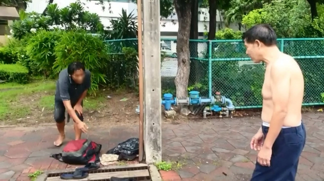 โพสต์เตือนภัย นักวิ่ง!! เจอขโมยรองเท้า ขณะถอดเพื่อล้างตัว