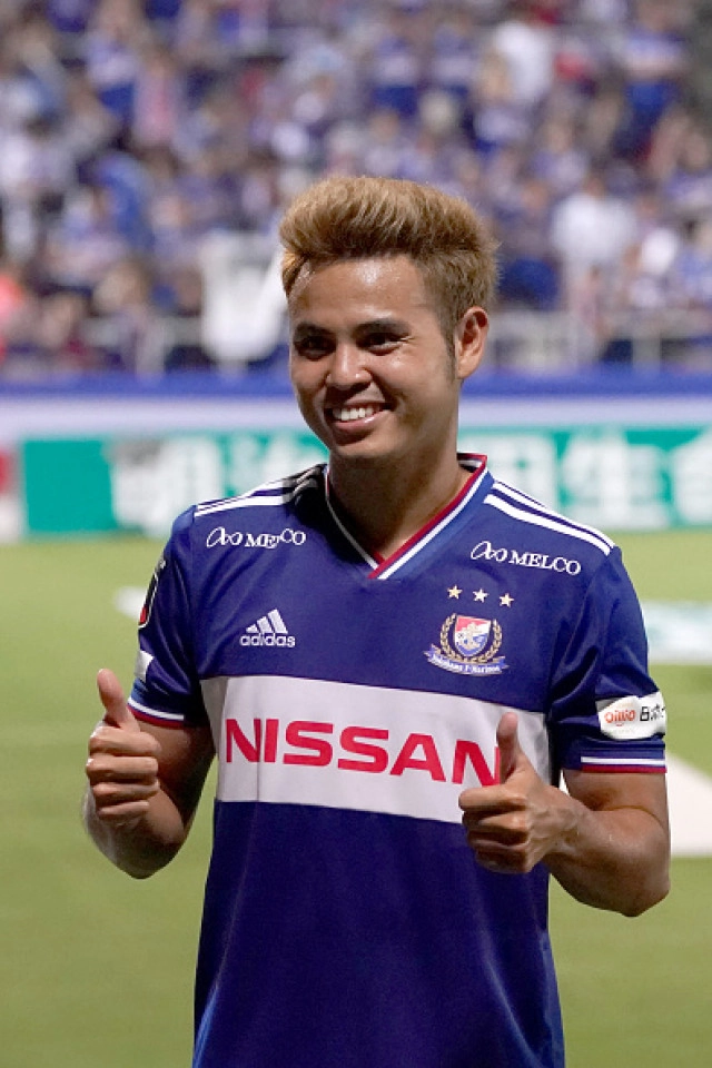 สุดยอดจริง!! "ธีราทร" ติดทีมยอดเยี่ยมเจลีกนัดที่ 25