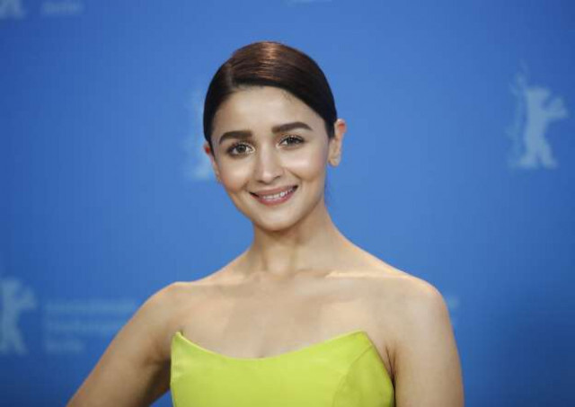"ปู – ออกแบบ" ติดโผ! ผู้ได้รับความนิยมที่สุดในโลก เวที E! People’s Choice Awards 2019