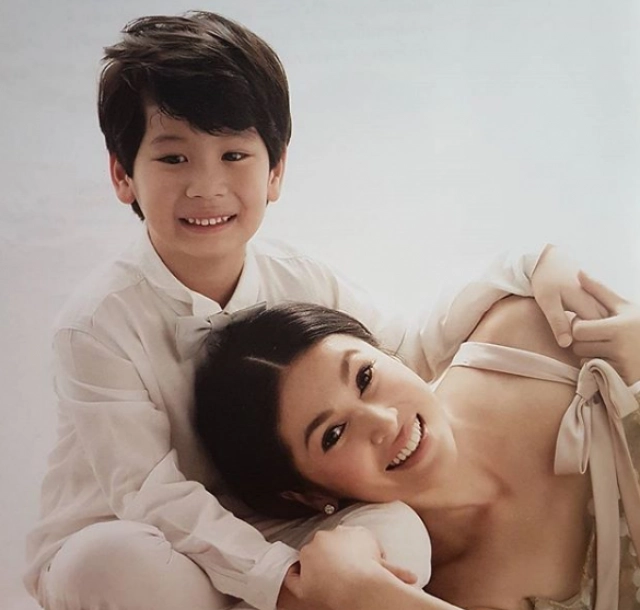 สวยไม่เปลี่ยน! 'แอนนา นาตาชา' อดีตคนรัก 'ตุ้ย ธีรภัทร์'