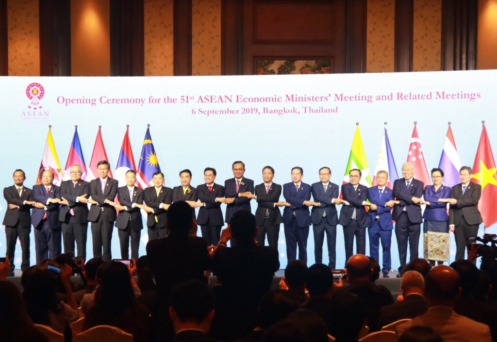 นายกฯลั่นไทยพร้อมผลักดันอาเซียนเติบโตมั่นคงและแข็งแรง