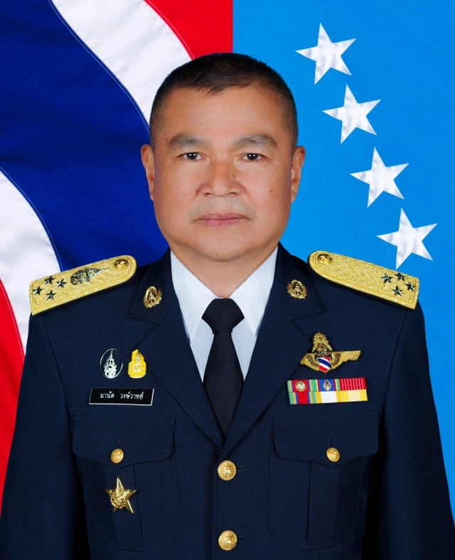 โผไม่พลิก! โปรดเกล้าฯ แต่งตั้งนายทหารปี 62 "มานัต" แม่ทัพฟ้า คนที่ 26