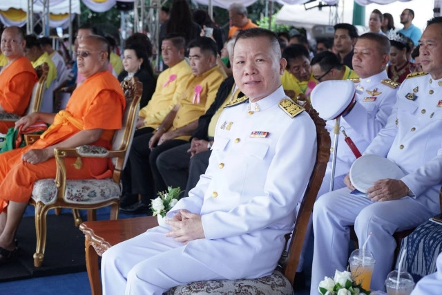 ยิ่งใหญ่! 'พิจิตร' สืบสานประเพณีแข่งขันเรือยาว 112 ปี