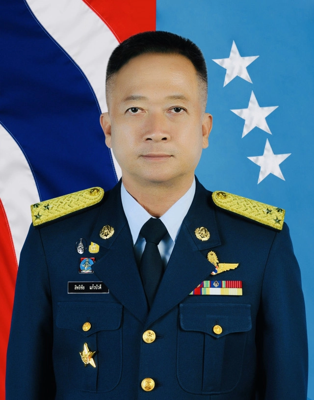 โผไม่พลิก! โปรดเกล้าฯ แต่งตั้งนายทหารปี 62 "มานัต" แม่ทัพฟ้า คนที่ 26