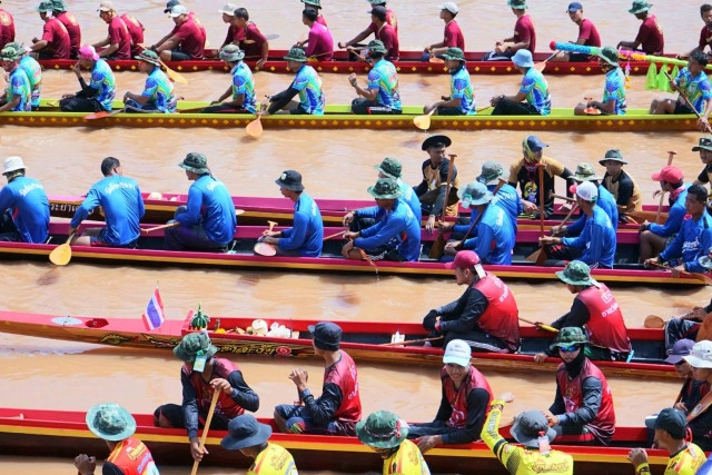 ยิ่งใหญ่! 'พิจิตร' สืบสานประเพณีแข่งขันเรือยาว 112 ปี