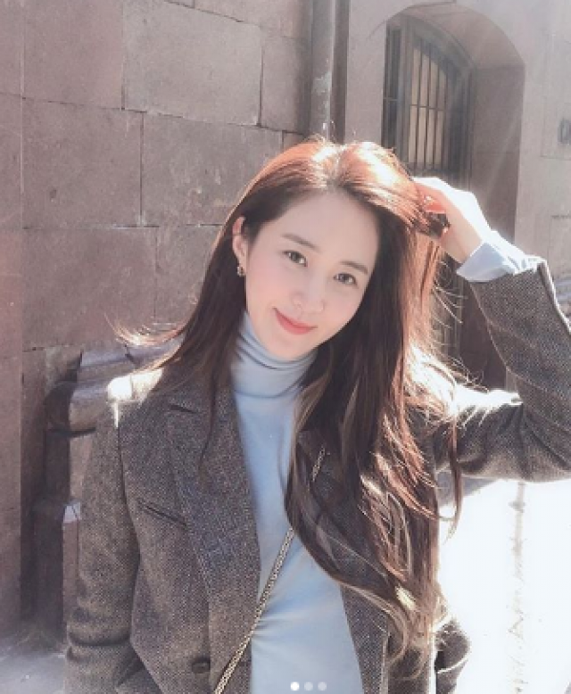 ชีวิตติ่งคอมพลีท 'บอย ปกรณ์' อวดรูปคู่ 'ยูริ SNSD'