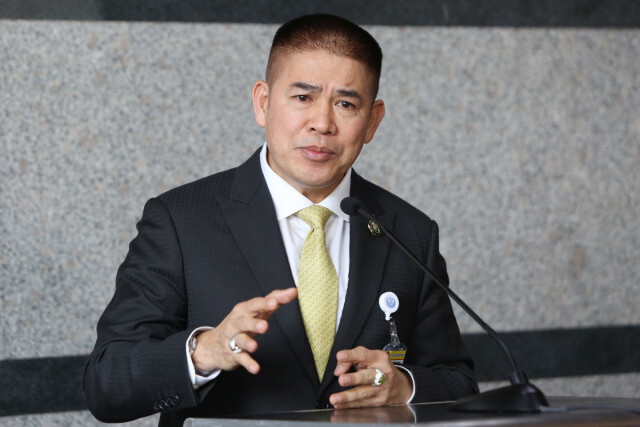 "มท.1" โยน "ธรรมนัส" แจงปมพัวพันยาเสพติดเอง