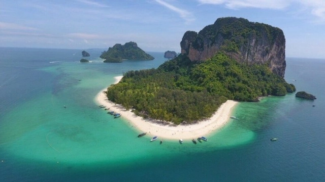 ศาลฯสั่งจำคุก 'ชวน ภูเก้าล้วน' จำคุก 3 ปี 'บุกรุกเกาะปอดะ'