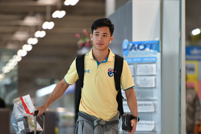 "ช้างศึก" กลับถึงไทย "ส.บอล-ช้าง" มอบอัดฉีด 9 ล้าน(มีคลิป)