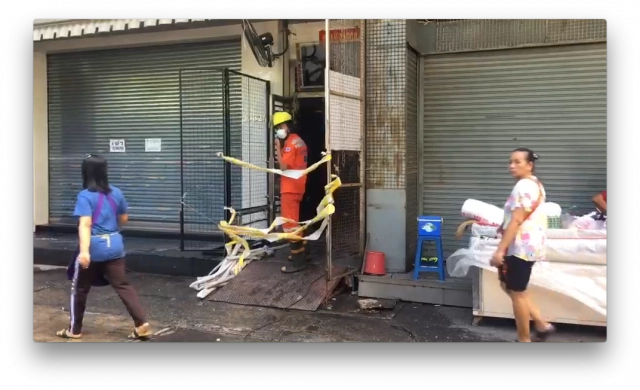 เจ้าหน้าที่พิสูจน์หลักฐาน ตรวจอาคาร "โบ๊เบ๊ทาวเวอร์" หาต้นตอเหตุไฟไหม้