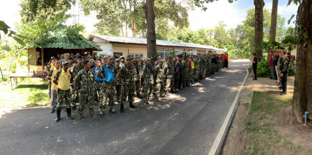 "ชัยวัฒน์" ส่งทีมลุย ช่วยสัตว์เลี้ยงติดน้ำท่วม
