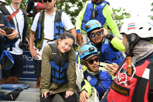 'ได๋ ไดอาน่า' แนะช่วยให้ถูกจุด หลังลงพื้นที่ช่วยน้ำท่วมอุบลฯ