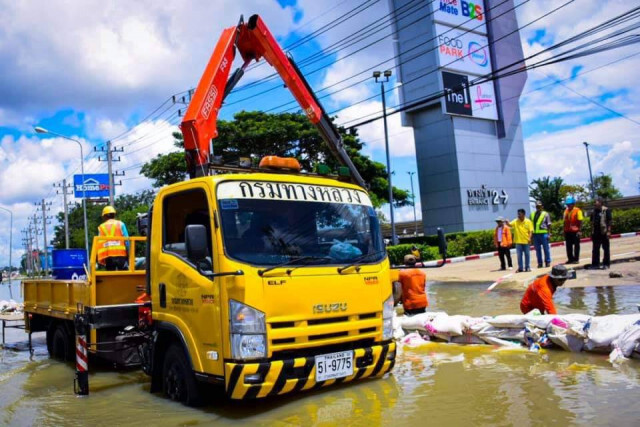ทางหลวงเผยถนนน้ำท่วมผ่านไม่ได้ 8 แห่ง