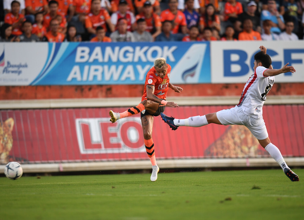 เชียงราย เปิดบ้านทุบตราด 3-1 แซงรั้งจ่าฝูงไทยลีก