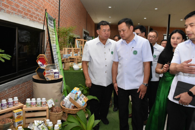 อนุทิน ชู "บุรีรัมย์โมเดล" ต้นแบบวิสาหกิจชุมชนปลูก-ผลิตกัญชาเพื่อการแพทย์แห่งแรกของประเทศ