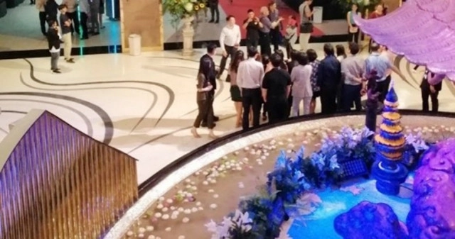 3 แสนบาท ศาลให้ประกัน "กก.สาวแหลมเกต" คดีฉ้อโกงเงินโปรบุฟเฟต์ทะเล