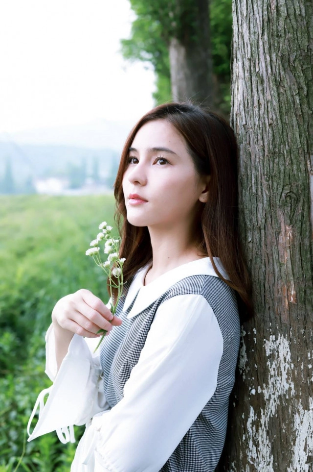 "ออม สุชาร์" ตื่นเต้นซีรีส์จีน "rainbow town" ออกอากาศคืนนี้