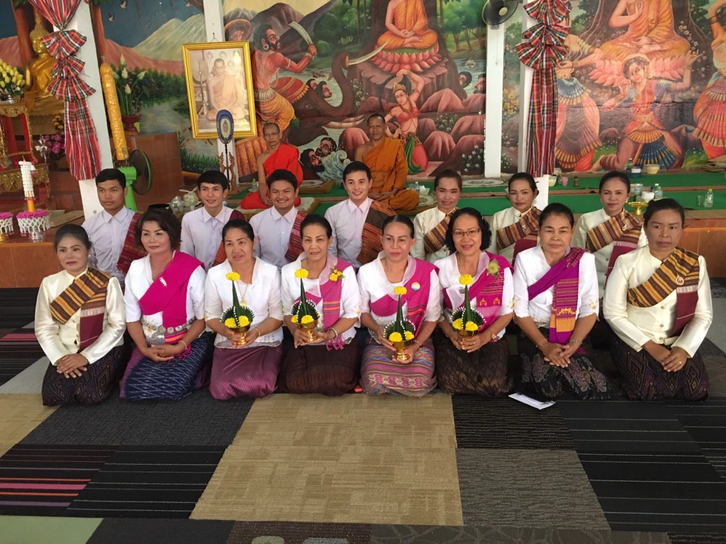 ประเพณีทอดข้าวสาร ทอดเทียนรวม ประจำปี 2562